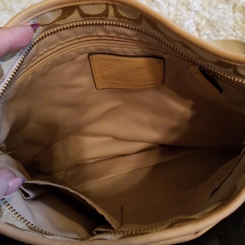 Purse - Picture 3 of 4